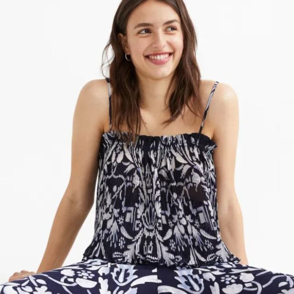 H&M Flowy XXL Chiffon Top Blouse Shirt Airy Pleated Blue White